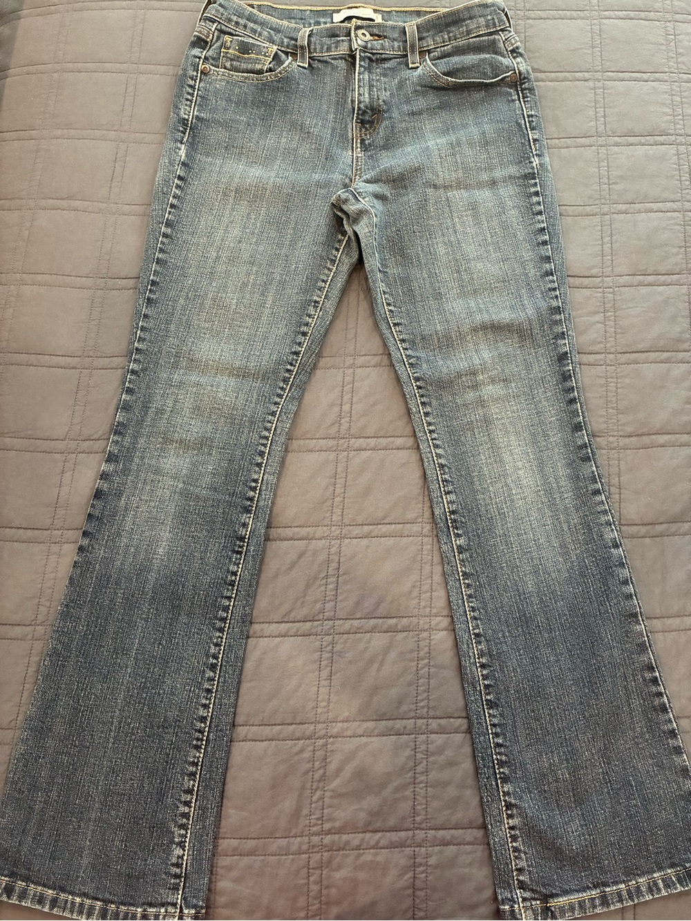 Levi's Women's Faded Blue Boot Cut Jeans Size 6